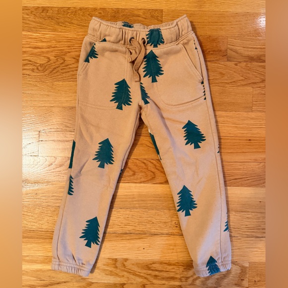 Holiday 4T Bundle - Picture 4 of 8